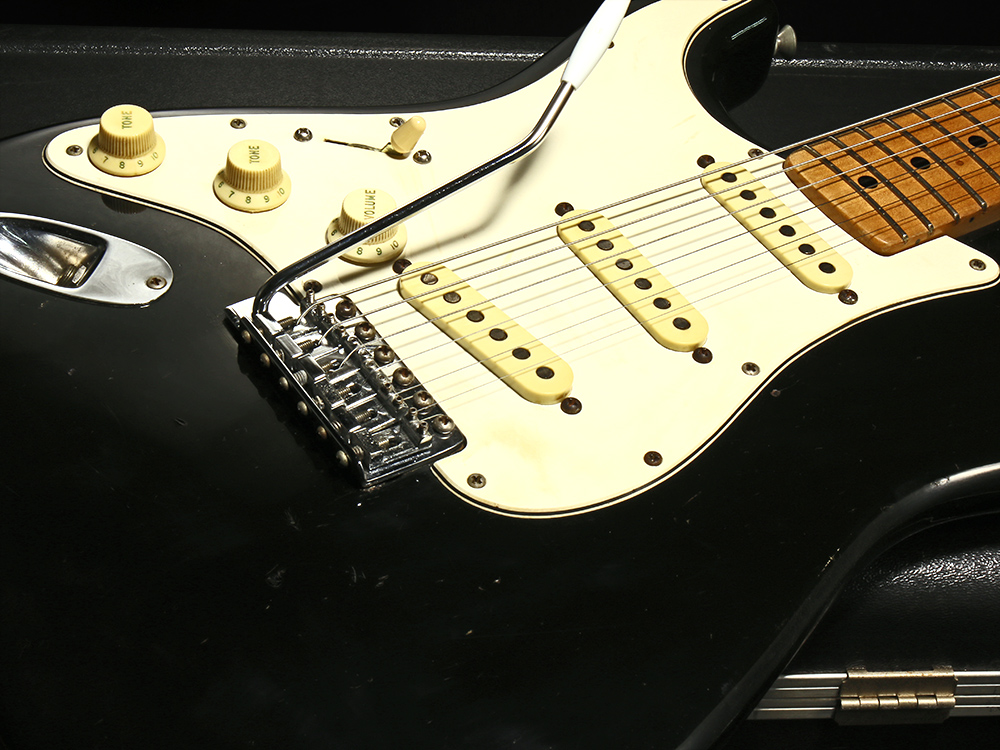 Fender 70's Stratocasterのボディシェイプについて | Nico-nico 