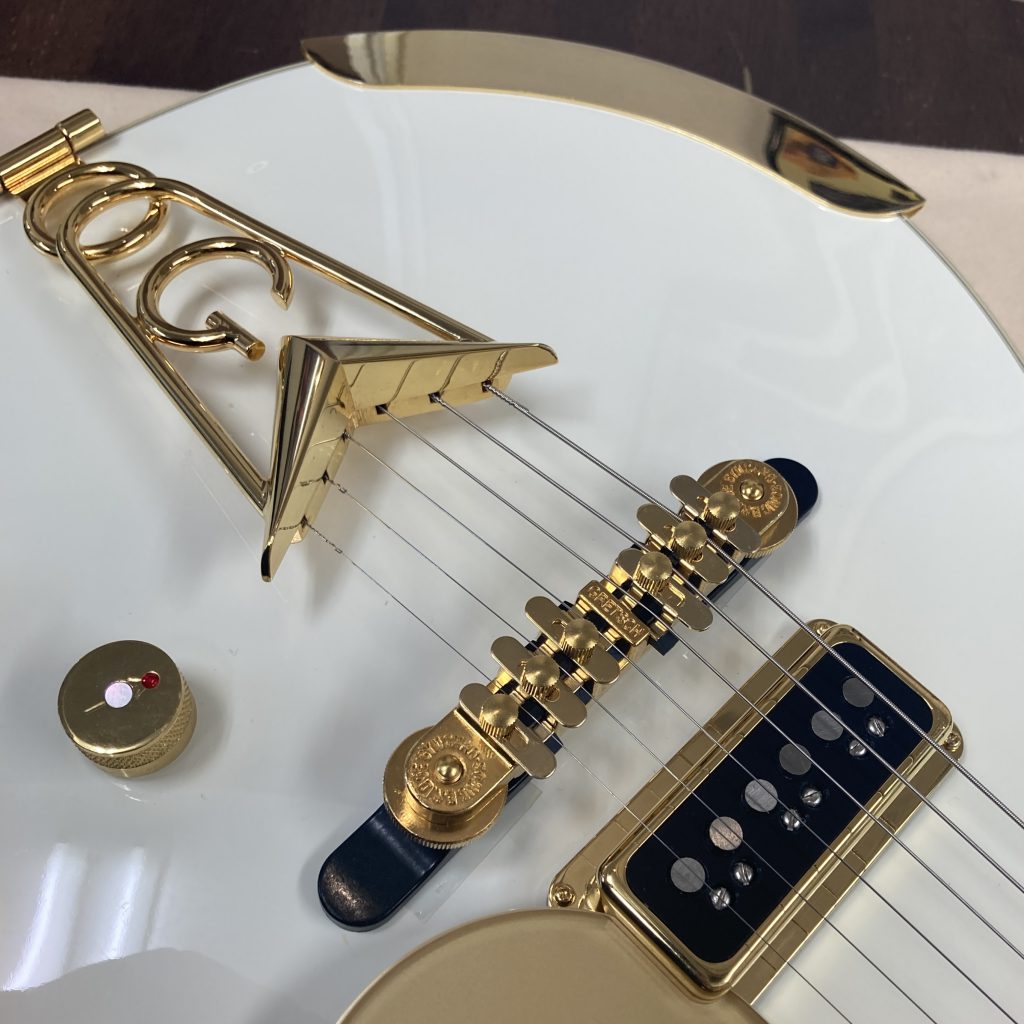 White Penguinのお話 | Nico-nico Guitars Blog