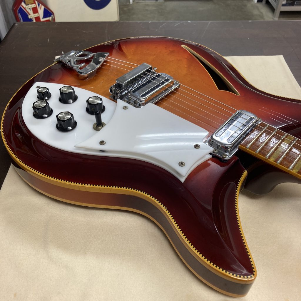 Rickenbacker 381のお話。 | Nico-nico Guitars Blog