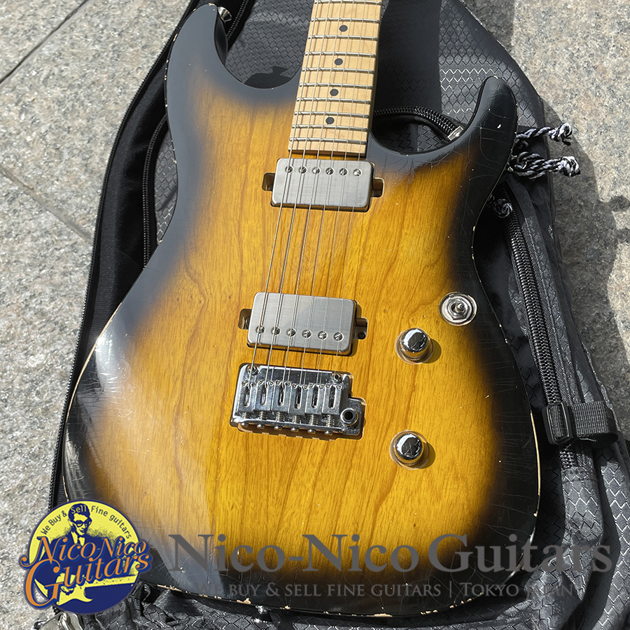 Addictone Custom Guitars 2021 Arena Light Aged (2 Tone Burst/M